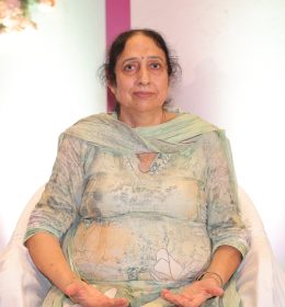 71.Neelam Kapoor Neelam Kapoor